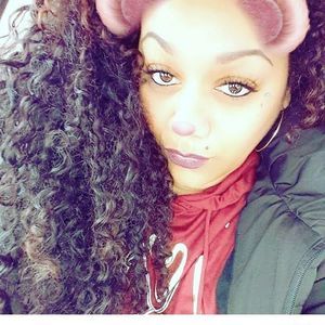 Meet your Posher, Veronica